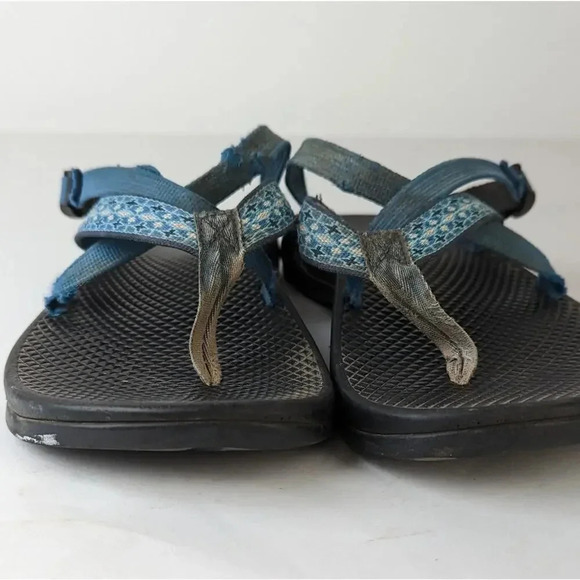 Chaco Strappy Sandals - 7 - Picture 10 of 10